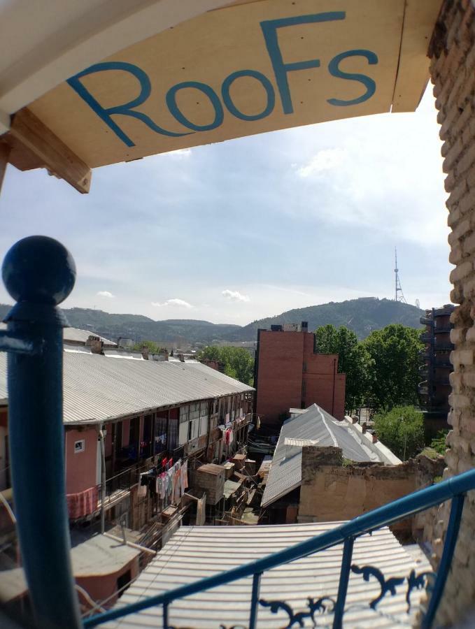 Roofs Apartment Tbilisi Bagian luar foto